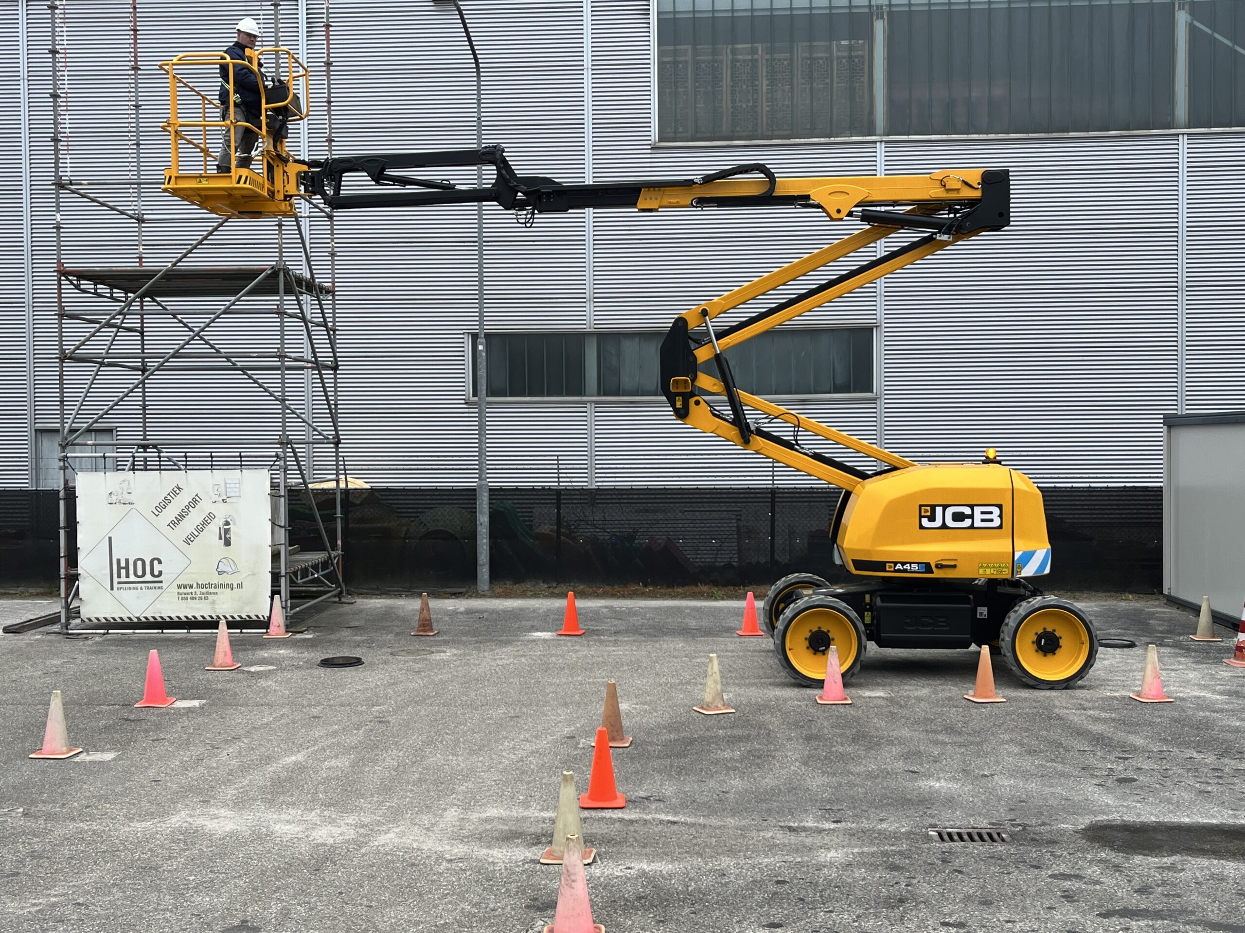 20250425_115419787_iOS