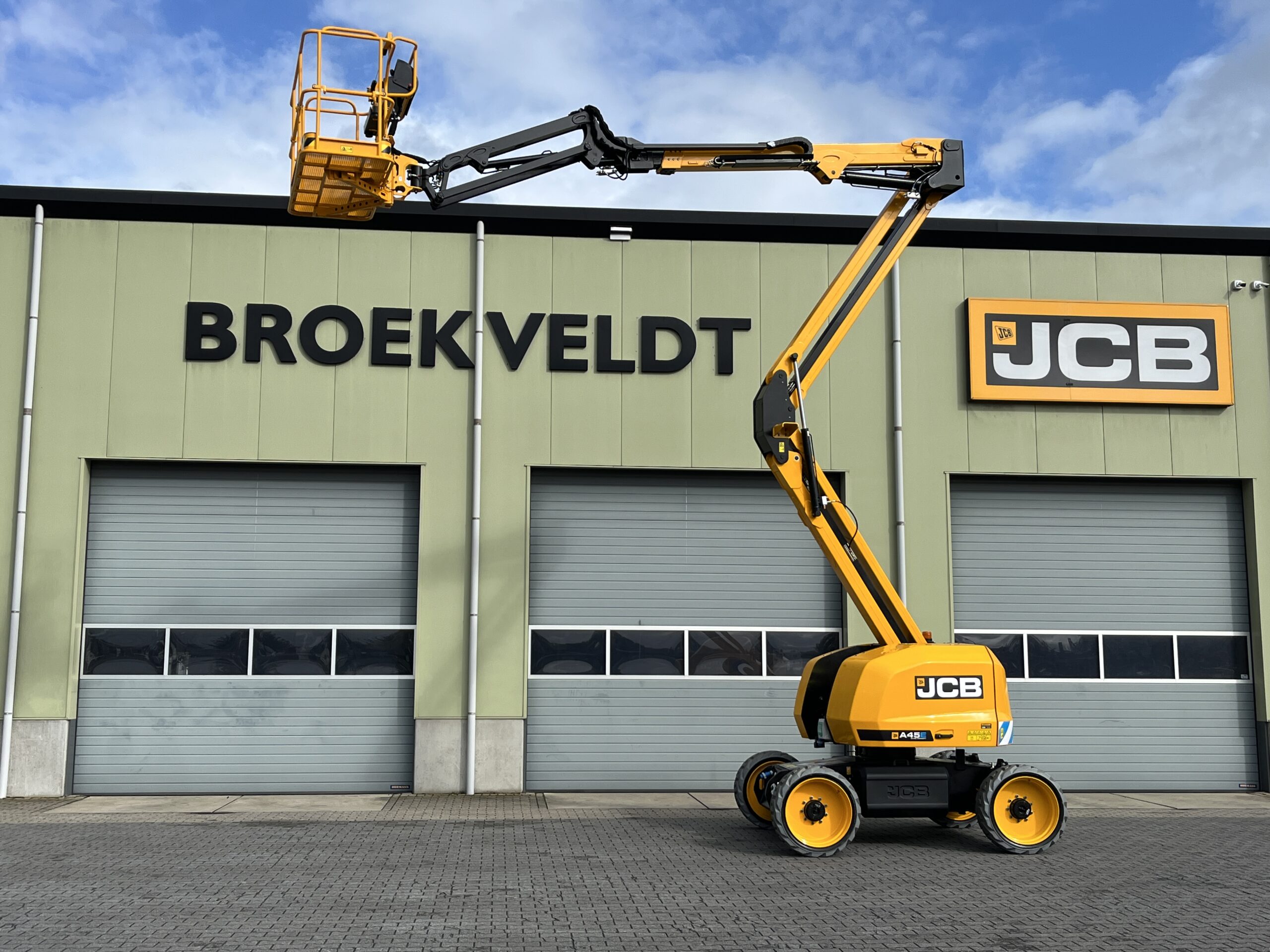 20250916_085642420_iOS