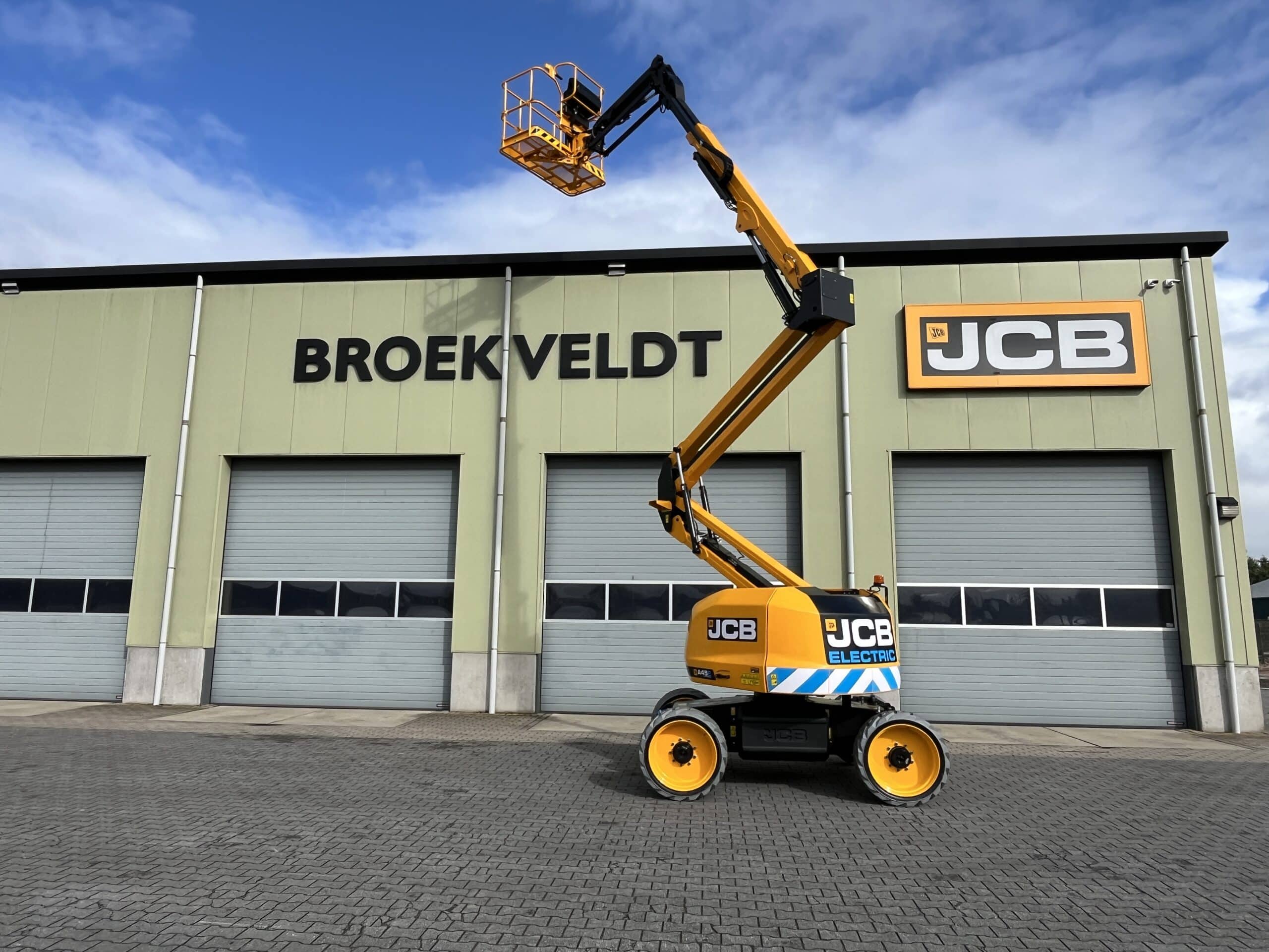 20250916_090053964_iOS