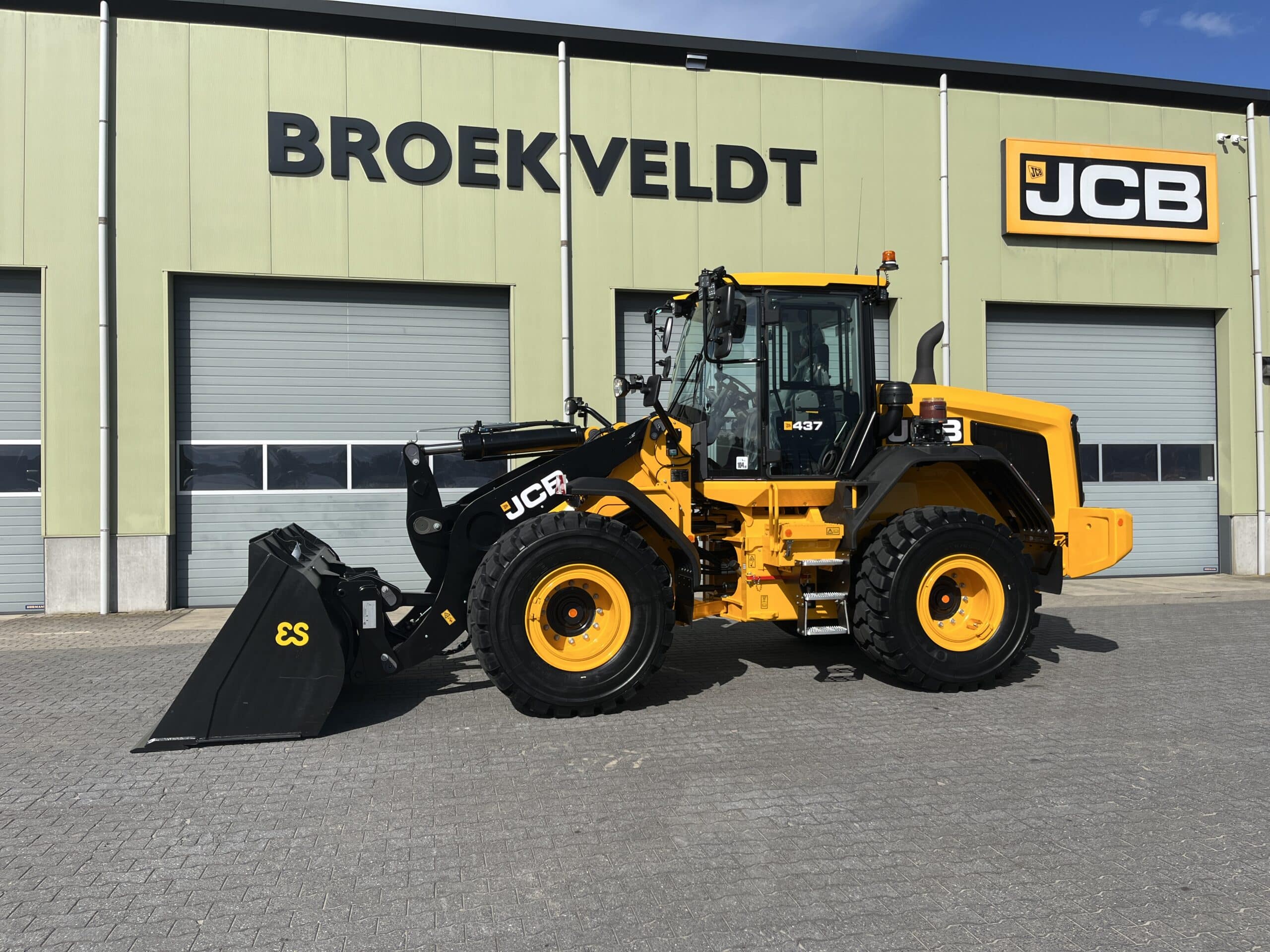 20250912_125658878_iOS