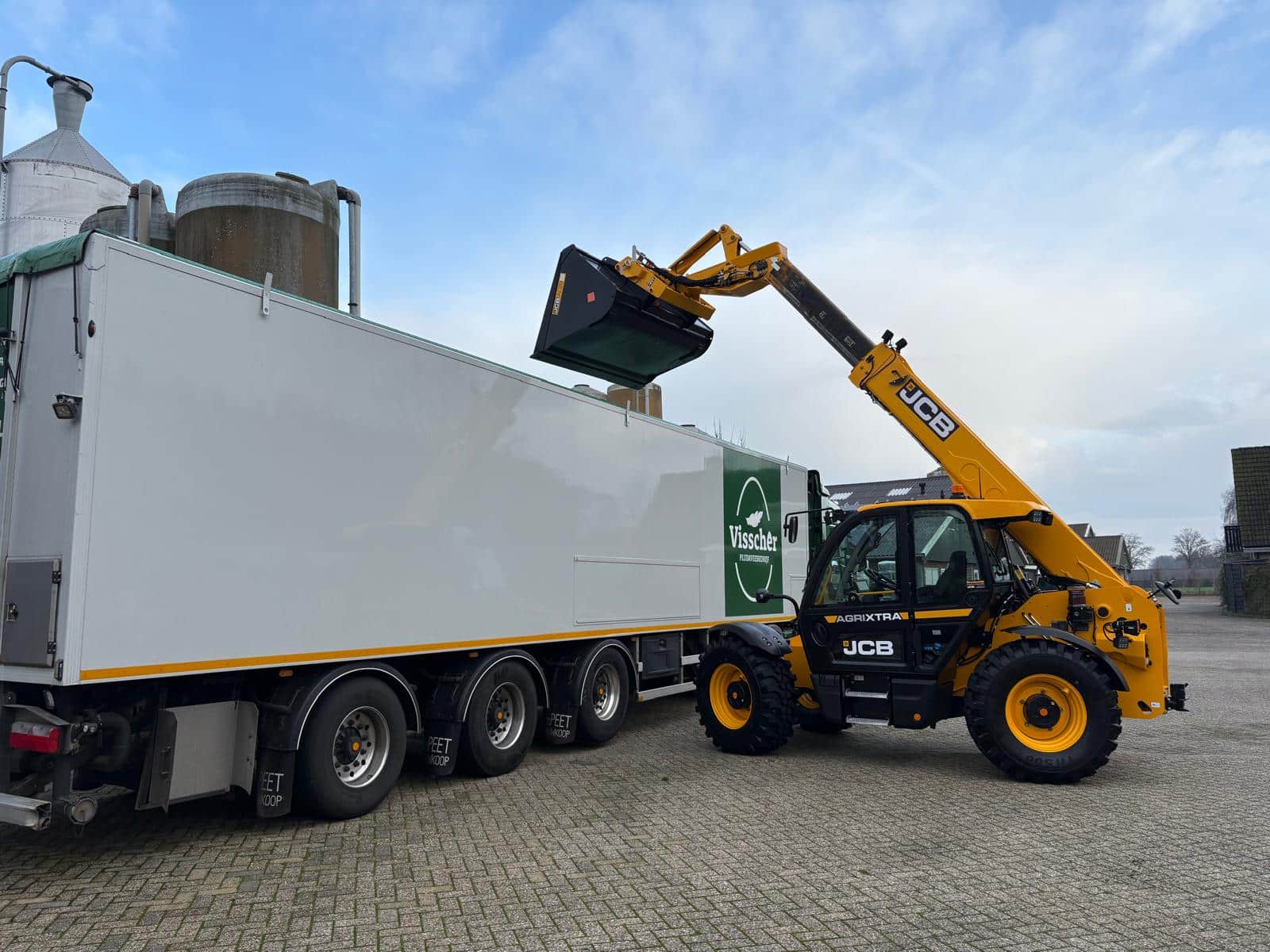 de3c3c13-3093-4c61-8e64-d691792a6def