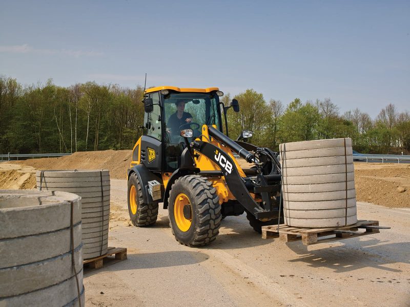 JCB 407 shovel 4