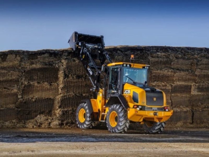 JCB 413S shovel 1