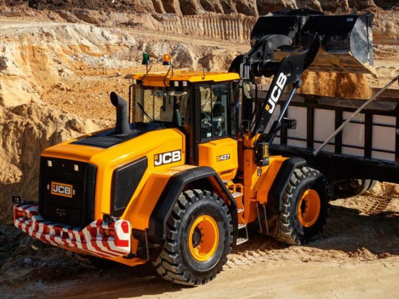 JCB 437 shovel 2